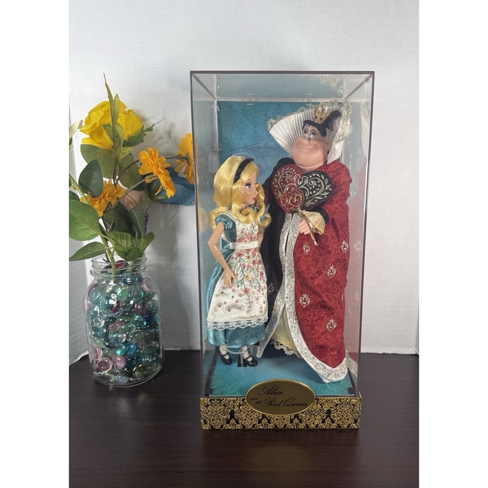 Disney Alice In Wonderland Queen Of Hearts Fairytale Designer Exclusive Doll Set